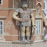 Namesti * Hostinné